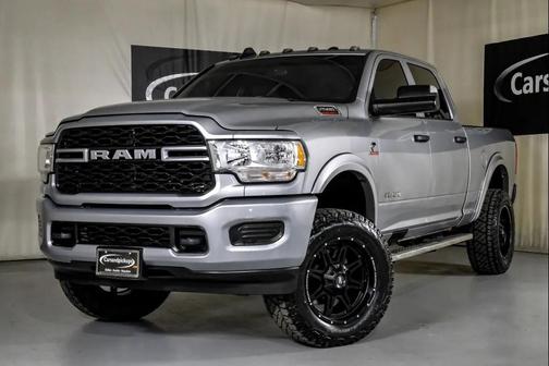 2022 RAM 2500 Tradesman Crew Cab 4x4 6'4' Box