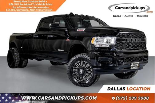 Diamond Black Crystal Pearlcoat 2022 RAM 3500 Tradesman Crew Cab 4x4 8' Box