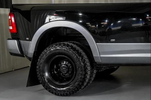 2022 RAM 3500 Laramie Crew Cab 4x4 8' Box