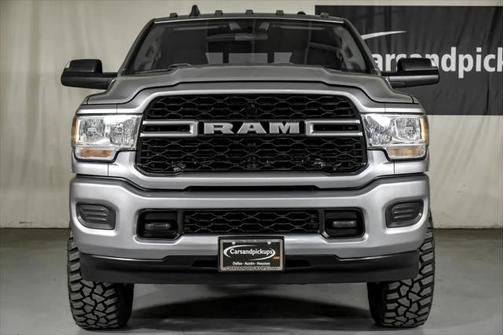 2020 RAM 3500 Tradesman Crew Cab 4x4 8' Box