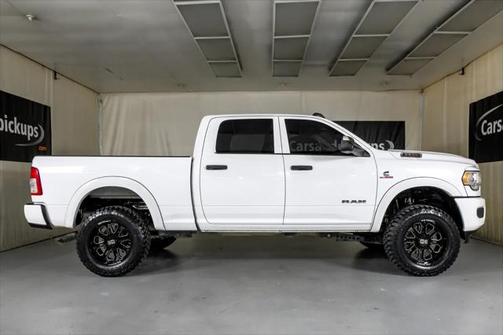 2020 RAM 2500 Tradesman Crew Cab 4X4 6'4' Box