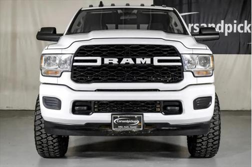 2020 RAM 2500 Tradesman Crew Cab 4X4 6'4' Box