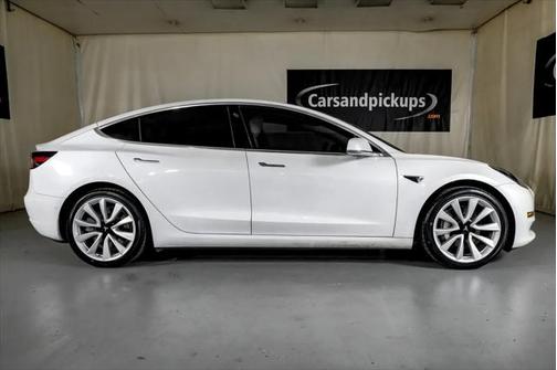 2020 Tesla Model 3 Standard Range Plus