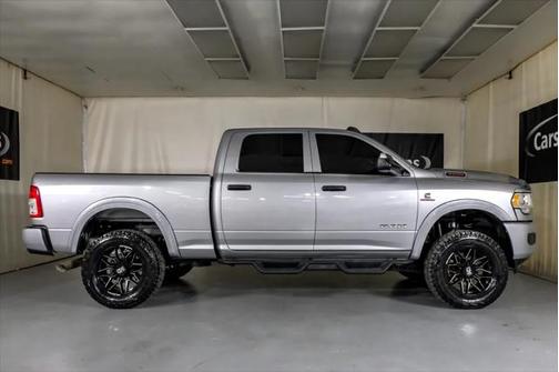 2019 RAM 2500 Tradesman Crew Cab 4x4 6'4' Box