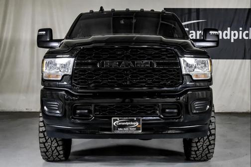 2024 RAM 3500 Tradesman Crew Cab 4x4 8' Box