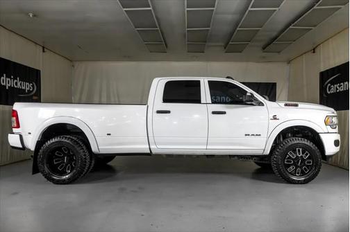 2022 RAM 3500 Tradesman Crew Cab 4x4 8' Box