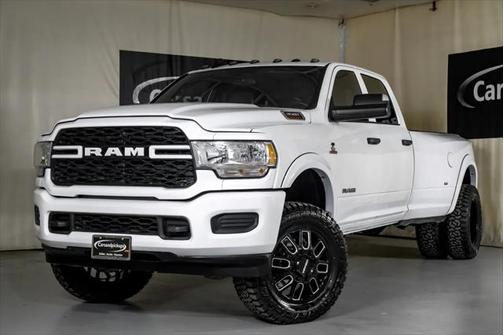 2022 RAM 3500 Tradesman Crew Cab 4x4 8' Box