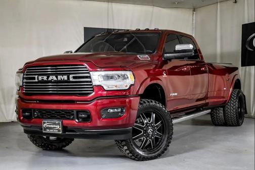 2019 RAM 3500 Laramie Crew Cab 4x4 8' Box