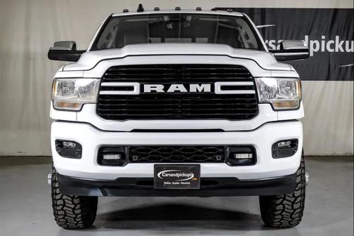 2022 RAM 3500 Laramie Crew Cab 4x4 8' Box