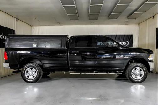 2017 RAM 2500 Tradesman Crew Cab 4x4 8' Box