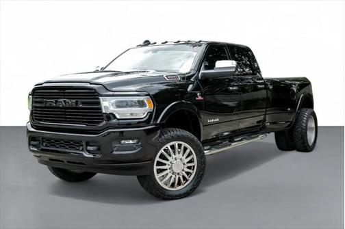 2019 RAM 3500 Laramie Crew Cab 4x4 8' Box