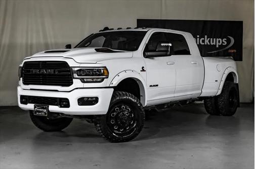 2024 RAM 3500 Laramie Mega Cab 4x4 6'4' Box