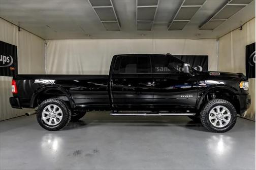 2023 RAM 3500 Big Horn Crew Cab 4x4 8' Box