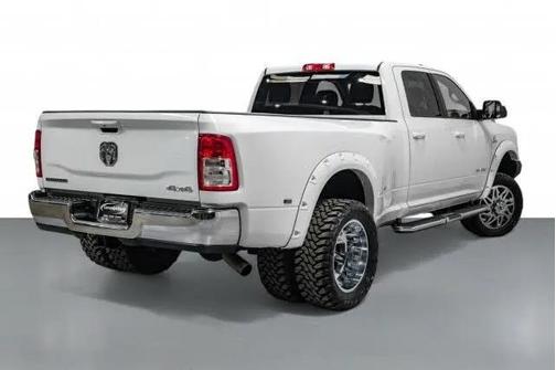 2022 RAM 3500 Big Horn Crew Cab 4x4 8' Box