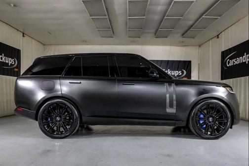 Black 2023 Land Rover Range Rover P530 SE