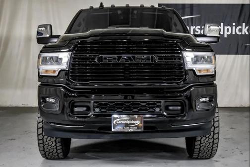 2023 RAM 3500 Laramie Crew Cab 4x4 8' Box