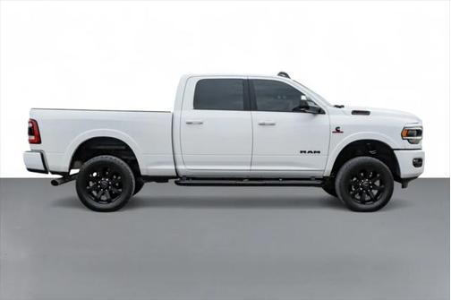 2020 RAM 2500 Laramie Crew Cab 4X4 6'4' Box
