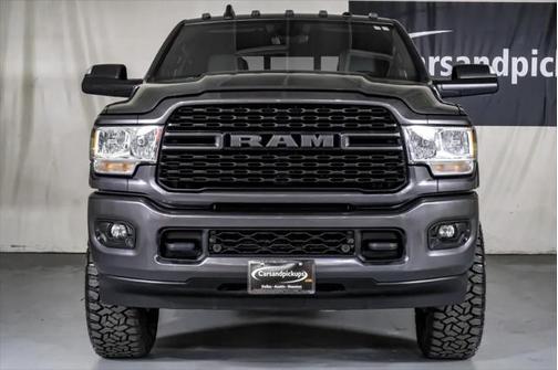 2022 RAM 3500 Lone Star Crew Cab 4x4 8' Box