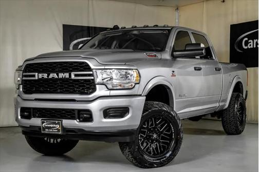 2020 RAM 2500 Tradesman Crew Cab 4X4 6'4' Box