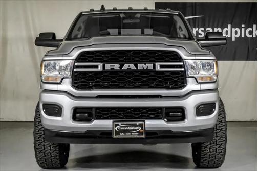 2020 RAM 2500 Tradesman Crew Cab 4X4 6'4' Box