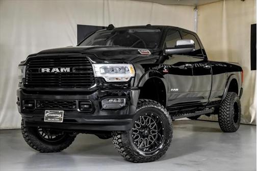 2020 RAM 3500 Laramie Crew Cab 4x4 8' Box