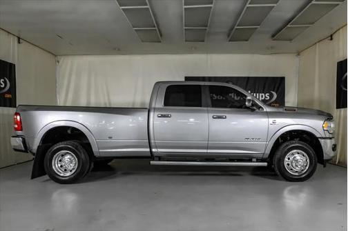 2019 RAM 3500 Laramie Crew Cab 4x4 8' Box