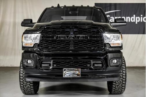 2022 RAM 2500 Big Horn Crew Cab 4x4 6'4' Box