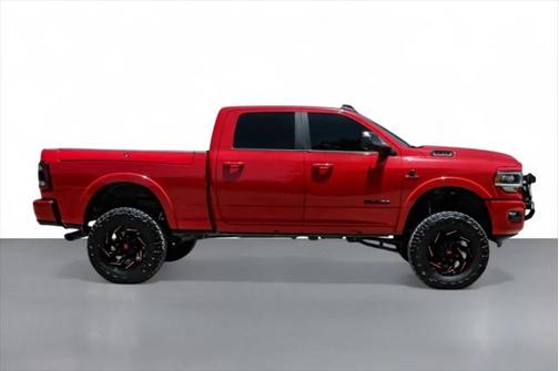 2020 RAM 2500 Laramie Crew Cab 4X4 6'4' Box