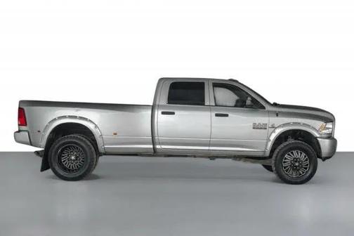 2017 RAM 3500 Tradesman Crew Cab 4x4 8' Box