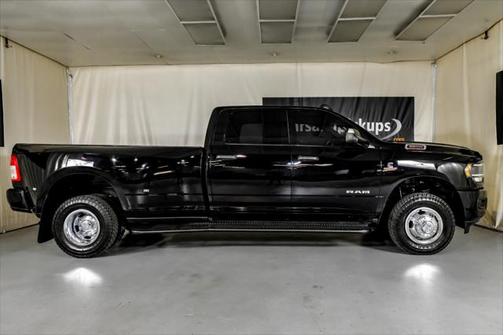 2022 RAM 3500 Tradesman Crew Cab 4x4 8' Box