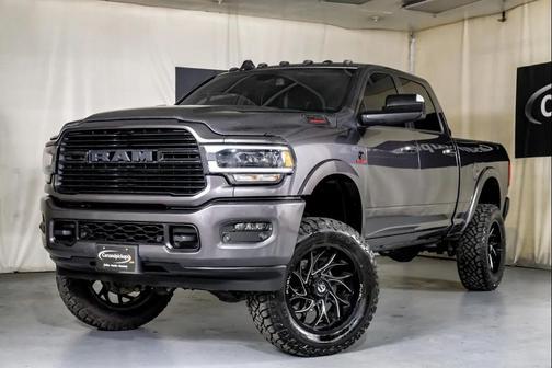 2022 RAM 2500 Laramie Crew Cab 4x4 6'4' Box