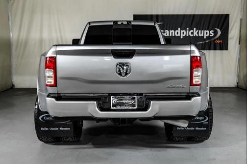 2023 RAM 3500 Tradesman Crew Cab 4x4 8' Box