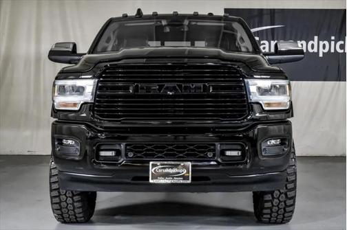 2020 RAM 3500 Laramie Crew Cab 4x4 8' Box