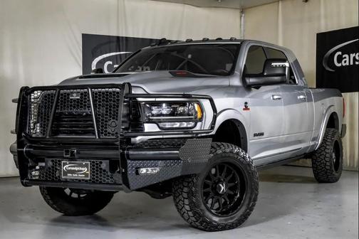 2024 RAM 3500 Limited Mega Cab 4x4 6'4' Box