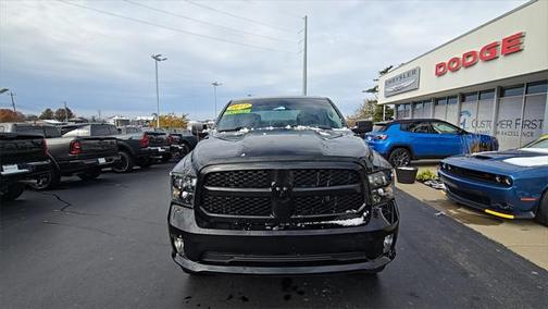 2017 RAM 1500 Express Crew Cab 4x4 57' Box