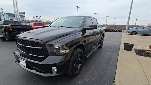 2018 RAM 1500 Express Crew Cab 4x4 57' Box