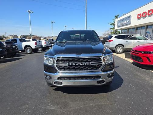 2022 RAM 1500 Big Horn Crew Cab 4x4 57' Box