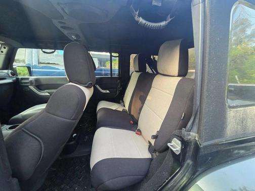 2011 Jeep Wrangler Unlimited Sahara