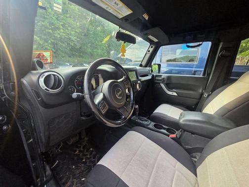 2011 Jeep Wrangler Unlimited Sahara