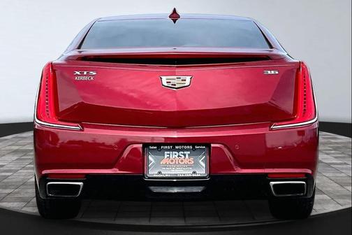 Red Horizon Tintcoat 2018 Cadillac XTS Luxury