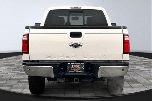 White 2015 Ford F-250 Lariat