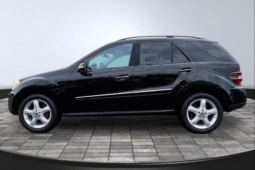 Black 2008 Mercedes-Benz M-Class 4MATIC