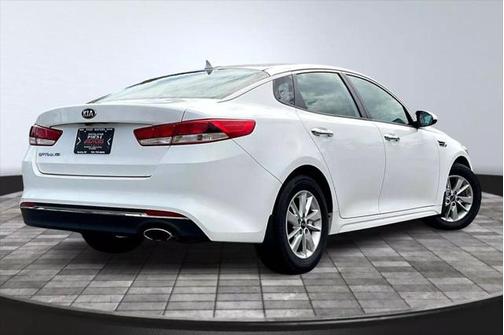 2017 Kia Optima LX