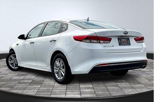 2017 Kia Optima LX