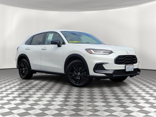 Platinum White Pearl 2026 Honda HR-V