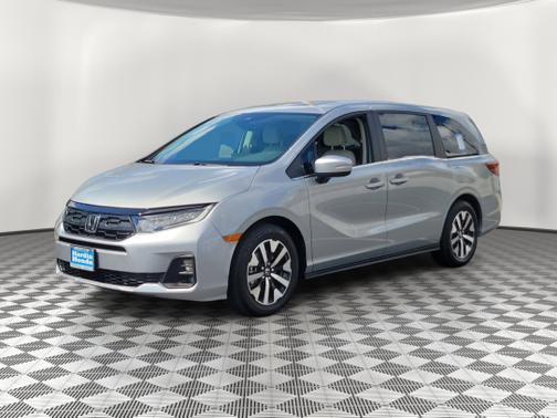 Solar Silver Metallic 2025 Honda Odyssey