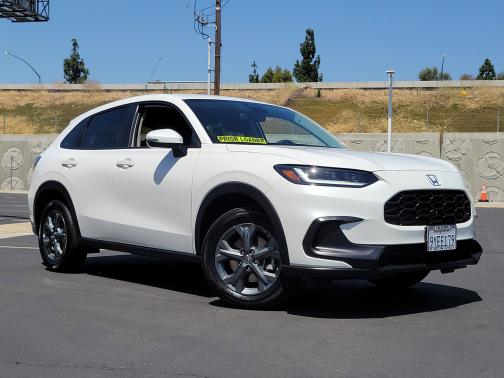 Platinum White Pearl 2026 Honda HR-V