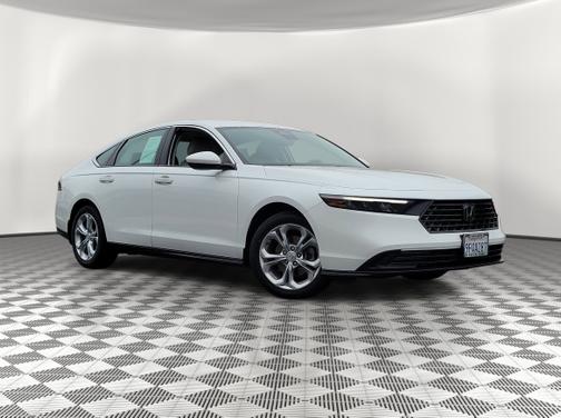Platinum White Pearl 2023 Honda Accord