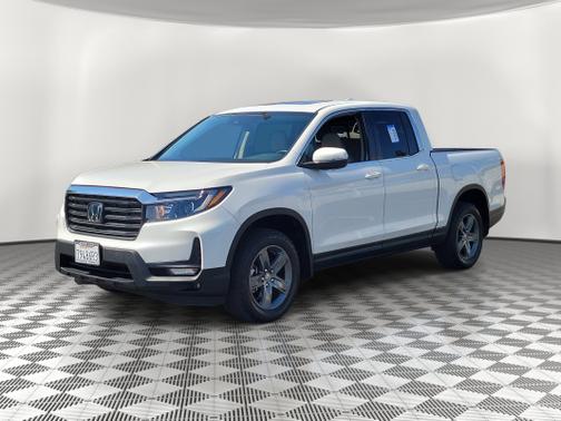Platinum White Pearl 2023 Honda Ridgeline