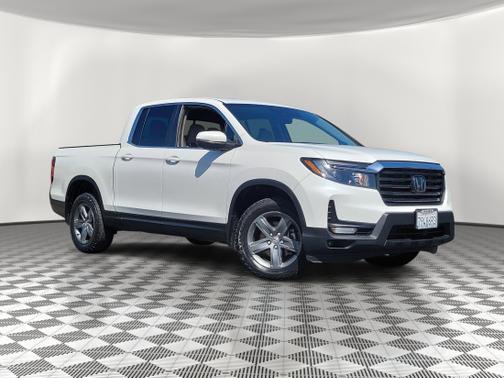 Platinum White Pearl 2023 Honda Ridgeline